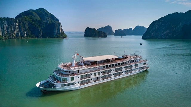 paradise-legacy-hai-trinh-cham-cam-xuc-giua-vinh-di-san