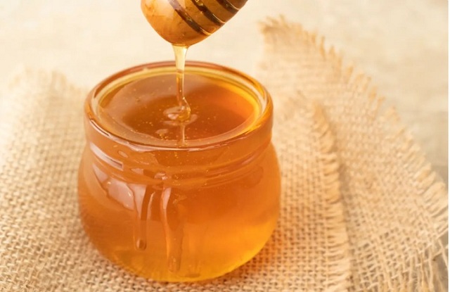 3-thu-ket-hop-cung-mat-ong-thanh-thuoc-bo-giup-giai-doc-gan-hieu-qua