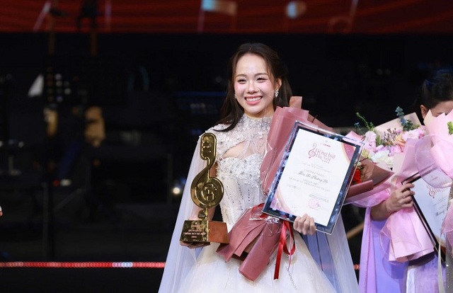 dieu-it-biet-ve-nu-sinh-hoc-vien-am-nhac-vua-gianh-quan-quan-tieng-hat-ha-noi