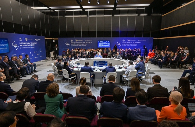 doanh-nghiep-viet-chu-dong-vao-cuoc-tai-dien-dan-van-tai-quoc-te