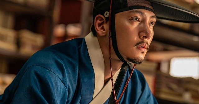 phan-ung-cua-ji-chang-wook-khi-the-scandal-nhan-bao-chi-trich
