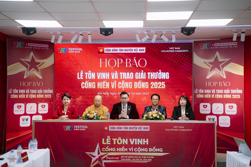 Ban Tổ chức chủ trì họp báo Lễ Tôn vinh và Trao giải thưởng “Cống hiến vì Cộng đồng” năm 2025, công bố những thông tin trọng tâm của chương trình và định hướng hoạt động trong mùa thiện nguyện mới.
