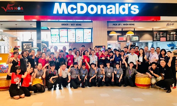 McDonalds-tan-phu-1