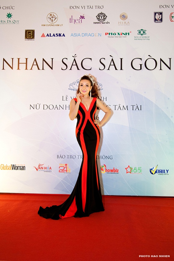 3-hktt-truong-anh-hong-vhdn-duoc-vinh-danh-nu-doanh-nhan-sc-tam-tai