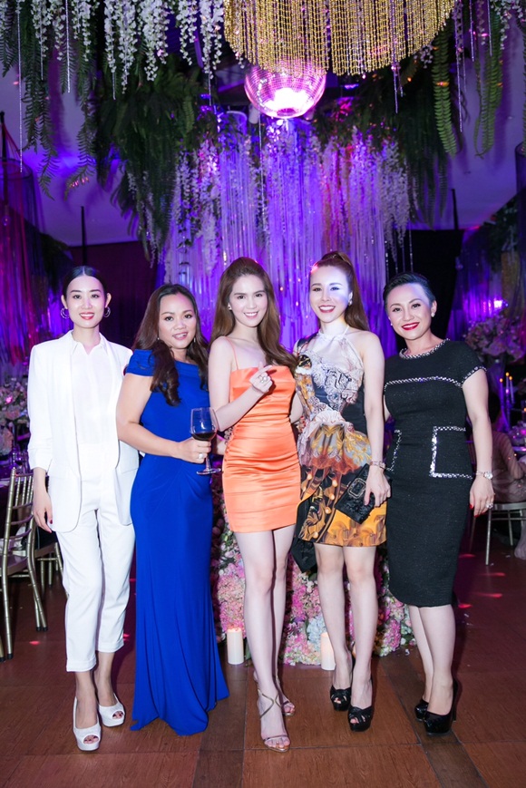 11-dn-ngoc-thuy-van-hoa-doanh-nhan