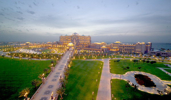khach-san-emirates-palace-vanhoadoanhnhan
