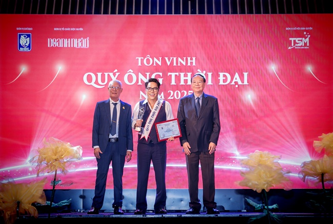 dao-dien-doanh-nhan-nguyen-hoang-vu-bat-ngo-duoc-vinh-danh-quy-ong-thoi-dai-VANHOADOANHNHA-3
