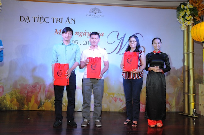 ngay-cua-me-gala-roayal-tra-viet