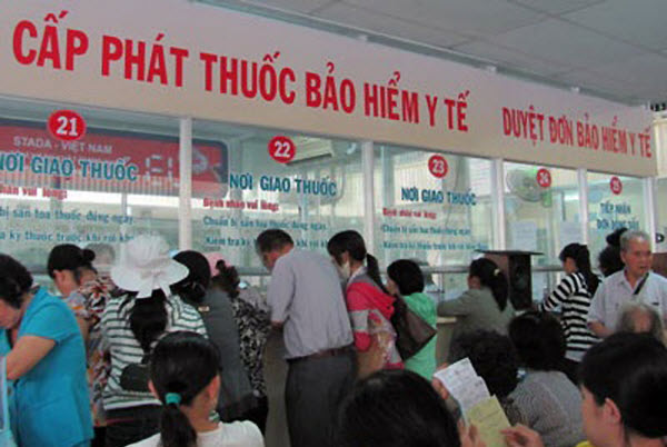 tat-ca-cac-ho-gia-dinh-bat-buoc-phai-dong-bao-hiem-y-te-tu-nam-2015