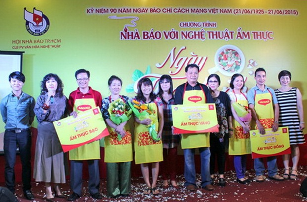 1-nha-bao-voi-nghe-thuat-am-thuc-van-hoa-doanh-nhan