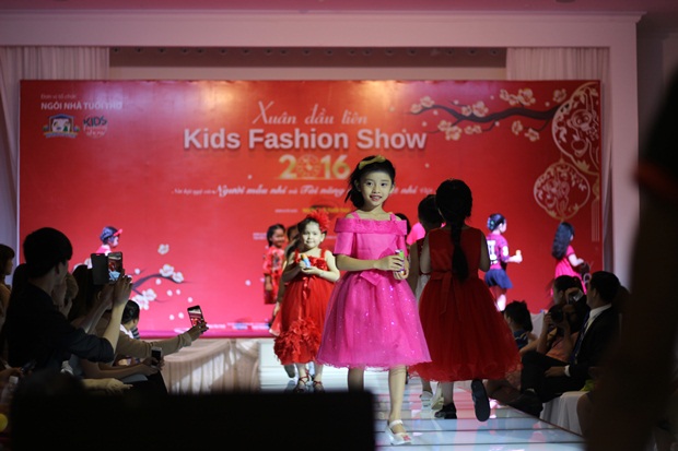 1-kid-fashion-show-2-van-hoa-doanh-nhan