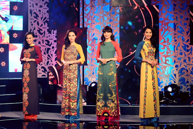 2-ao-dai-ngu-ho-van-hoa-doanh-nhan