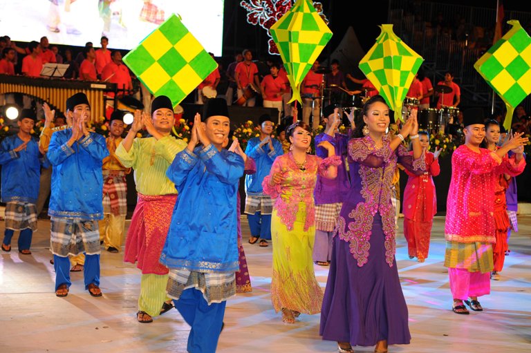 Am-thuc-Malaysian-Dance