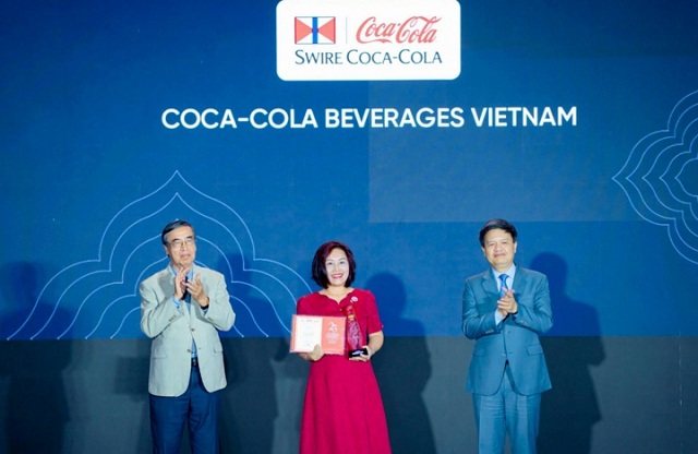 coca-cola-viet-nam-3-nam-lien-tiep-vao-top-doanh-nghiep-ben-vung