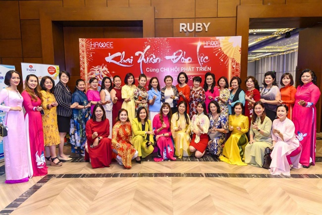 hawee-chi-hoi-phat-trien-khai-xuan-don-loc-2026--viet-tiep-hanh-trinh-tien-phong-va-ket-noi-thinh-vuong-vanhoadoanhnhan-2