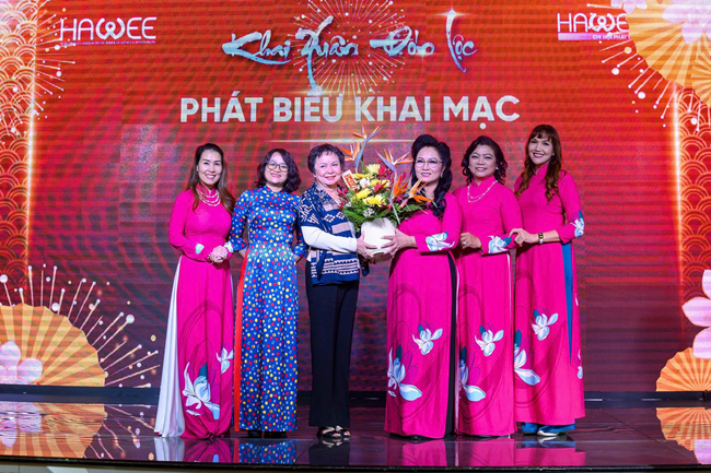 hawee-chi-hoi-phat-trien-khai-xuan-don-loc-2026--viet-tiep-hanh-trinh-tien-phong-va-ket-noi-thinh-vuong-vanhoadoanhnhan-4