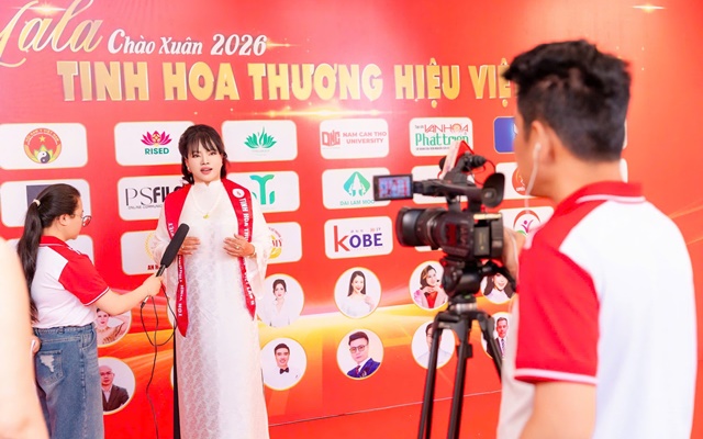 ho-thanh-huong-26-15