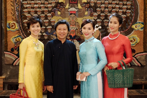 vhdn-trien-lam-ao-dai-VN-18